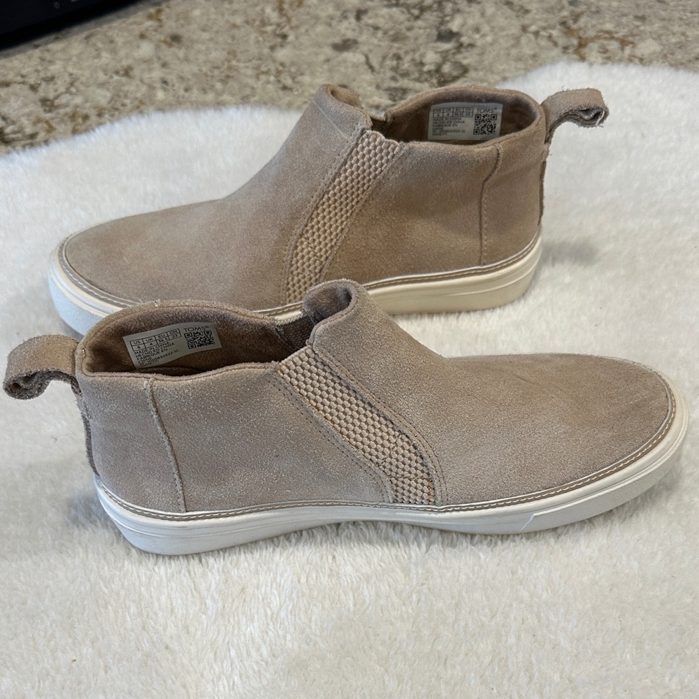 Tom’s Bryce  suede slip on shoes.